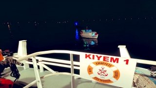 Çanakkale Boğazı’nda arızalanan tekne, KEGM ekiplerince kurtarıldı