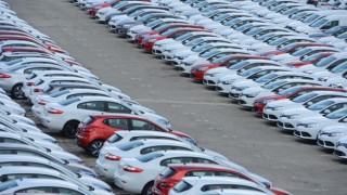 Sıfırından yüksek fiyata ikinci el araç pazarlanması 6 ay daha yasaklandı